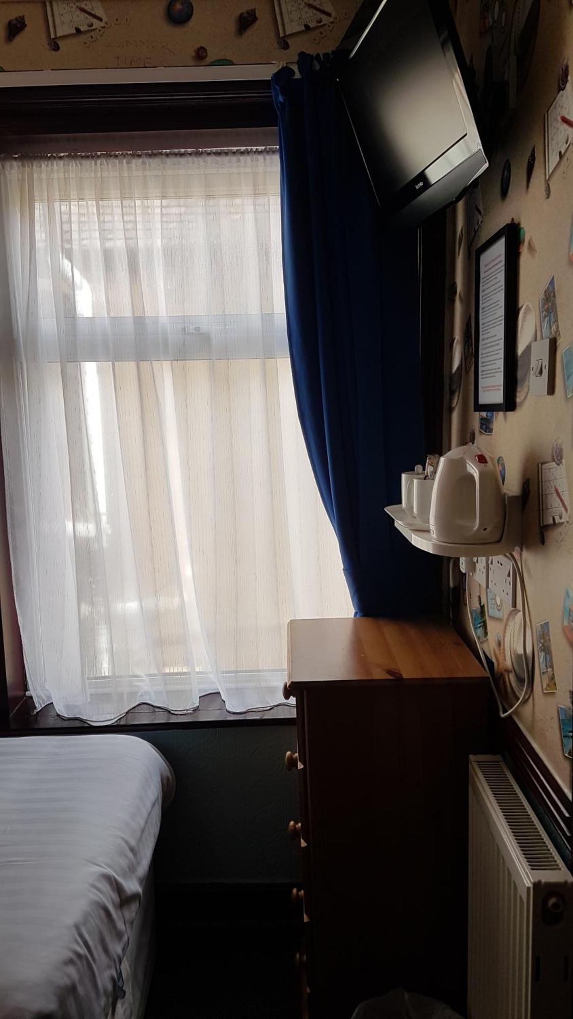 Small Twin Room,1030786900:JPEG